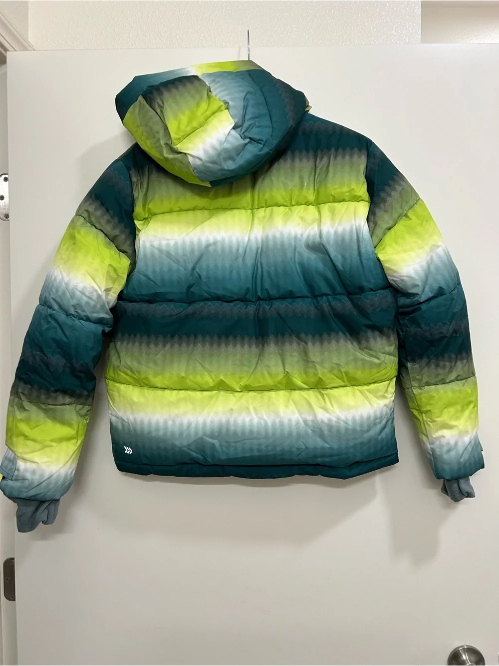 NWT All in Motion Boys' Short Puffer Jacket - Green Ombre Zigzag (Size XL 14)
